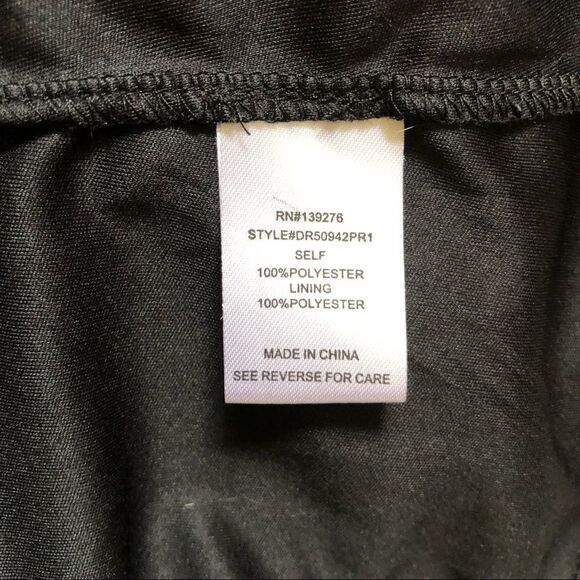 𝅺DR2 black and‎ red floral shift mod dress size XS - Picture 8 of 13